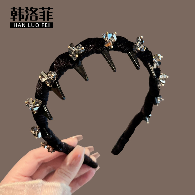 Korean Velvet Rhinestone Wave Headband for Women 2025 New Style Accessible Luxury High Skull Headband Face Wash Anti-Slip Hairpin