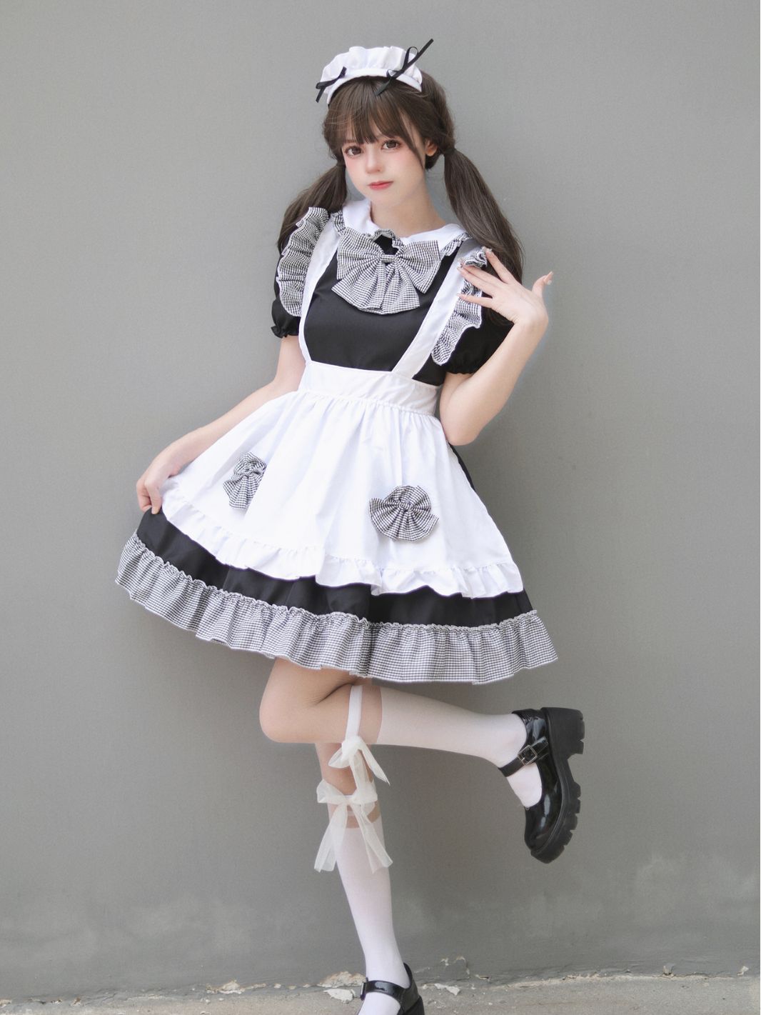 Cosplay Japanese anime new 4-piece maid cute princess dress black and white bow maid
