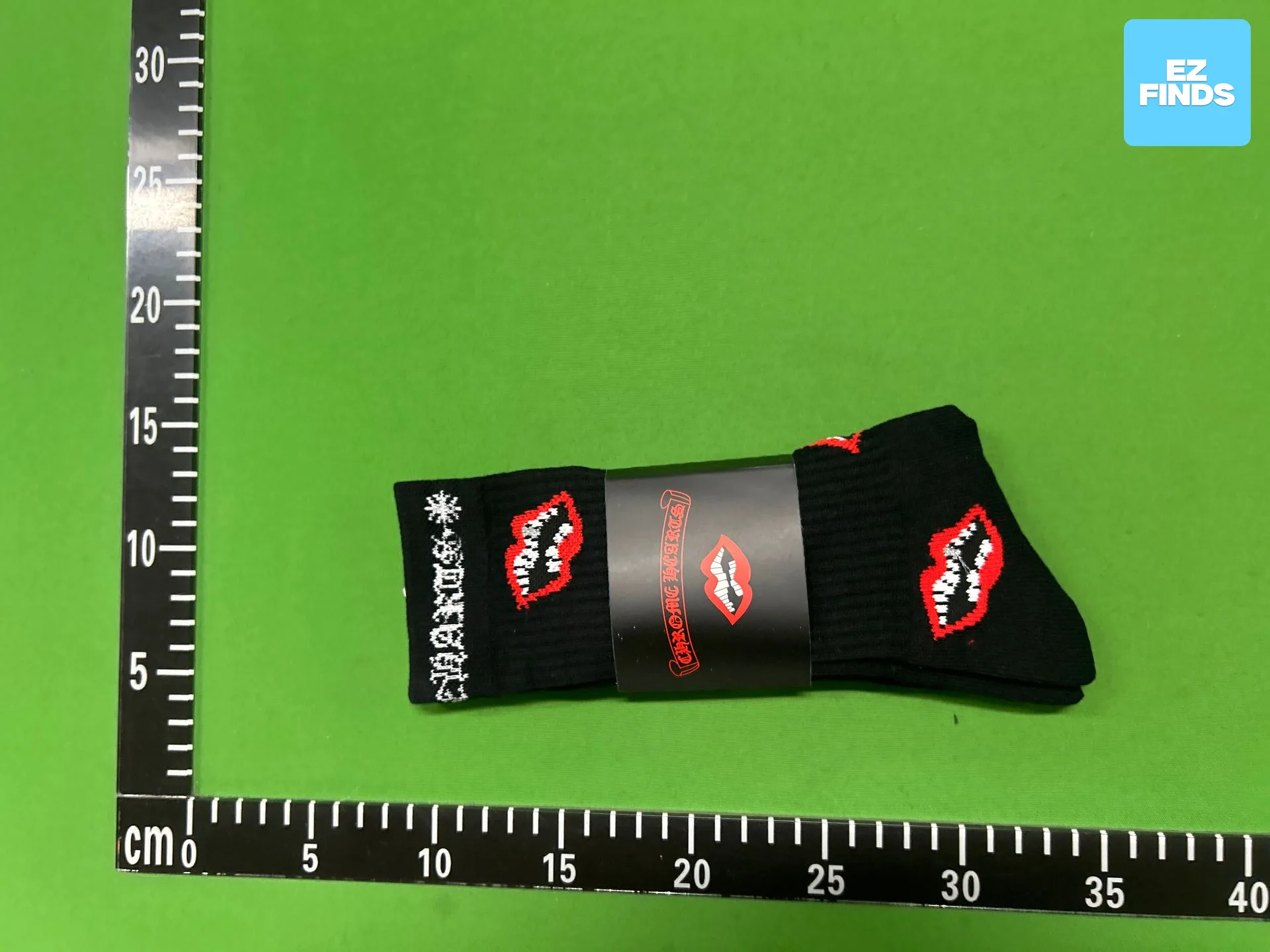 New Style Chrome Hearts Socks with Striped Letters, Red Lip Embroidery, Towel Bottom, Sports Couple Trendy Socks Wholesale photo QC de 1688 sur Qualit.ly QC