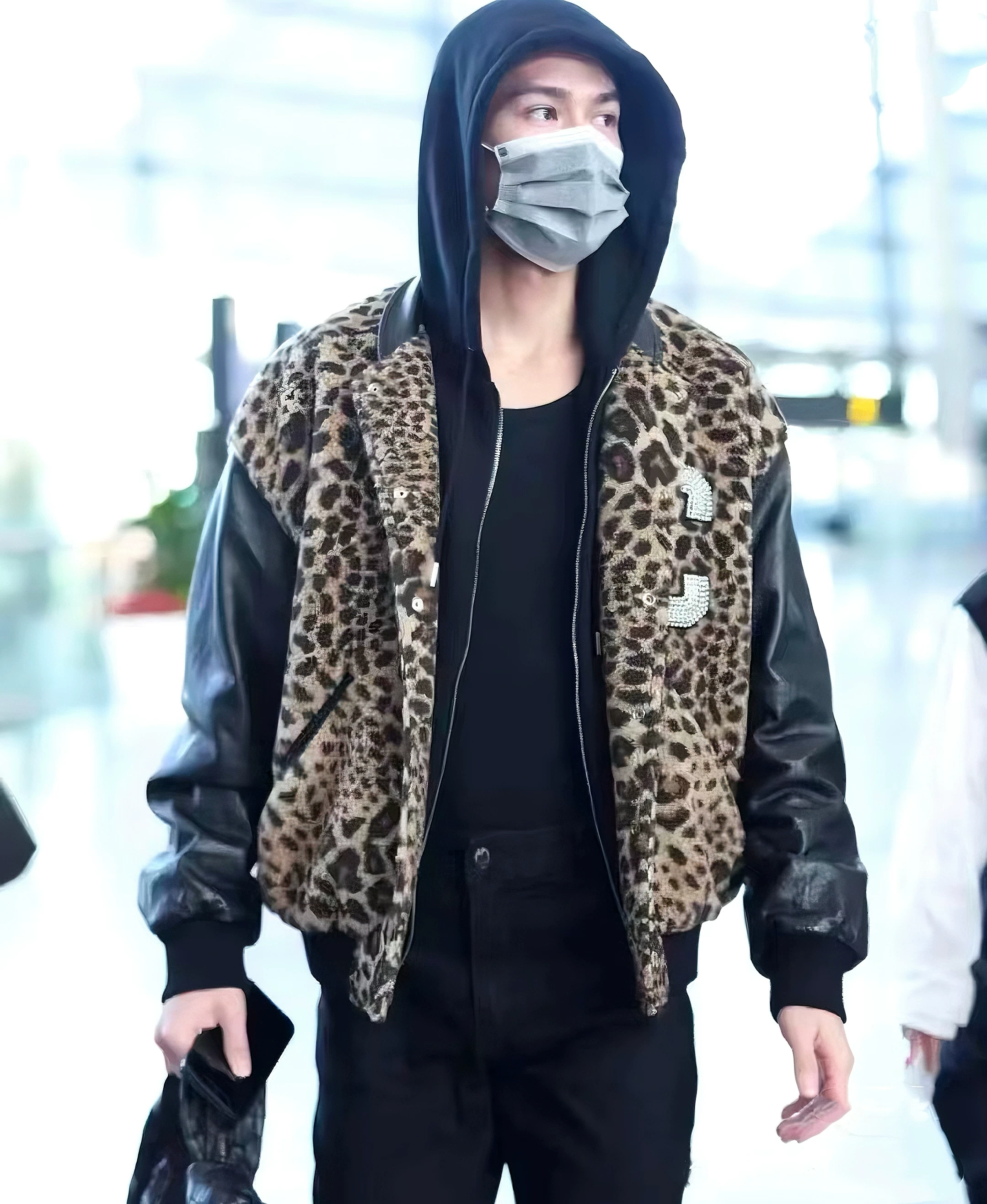 In Stock) Green Tea Made Genuine Leather Leopard Print Leather Sleeve Baseball Jacket QC-foto van TAOBAO op Qualit.ly