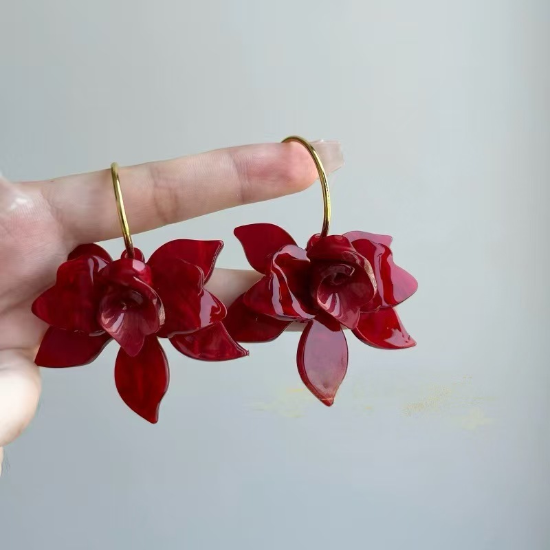 French-Style Exaggerated Petal Earrings with a Vintage Design, Floral Earrings for Women with a High-End Feel, Cross-Border Floral Ear Accessories
