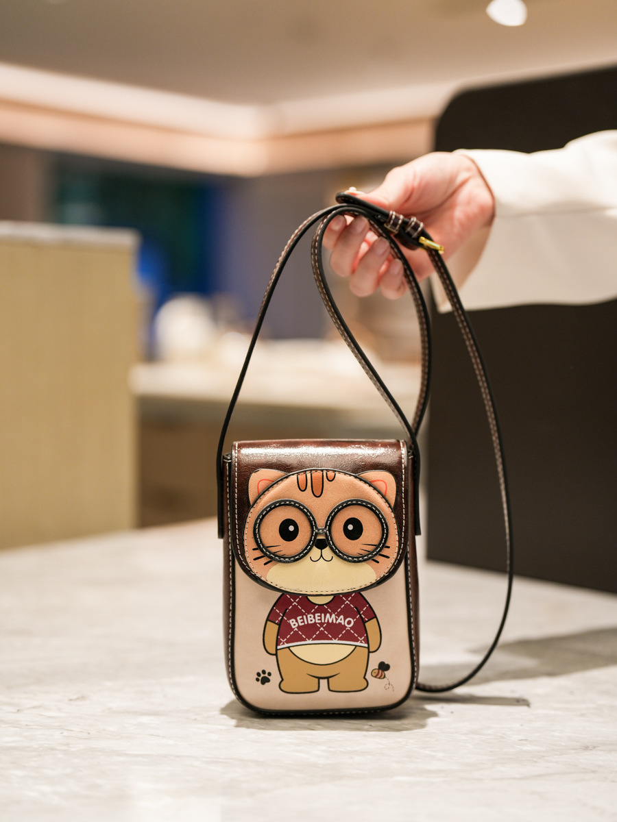 Beibao Source Factory 2025 New Fashion Bear Mobile Phone Bag High-Quality Single Shoulder Crossbody Small Square Bag for Women