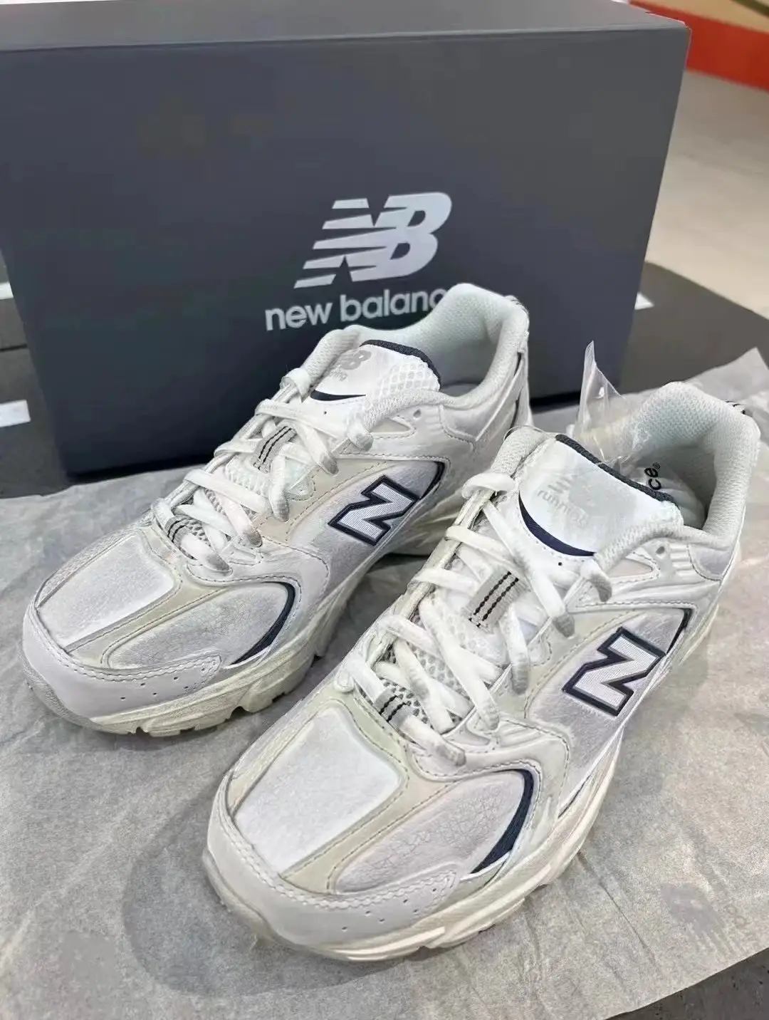 NB 53 WhatsApp: +853 6686 4886