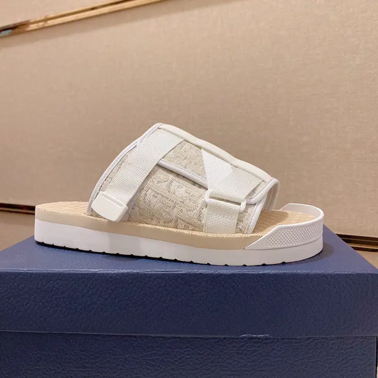 [H12] Classy Brand Slippers Men's Summer Fashion European Ins Trendy Slippers Fancy Slippers