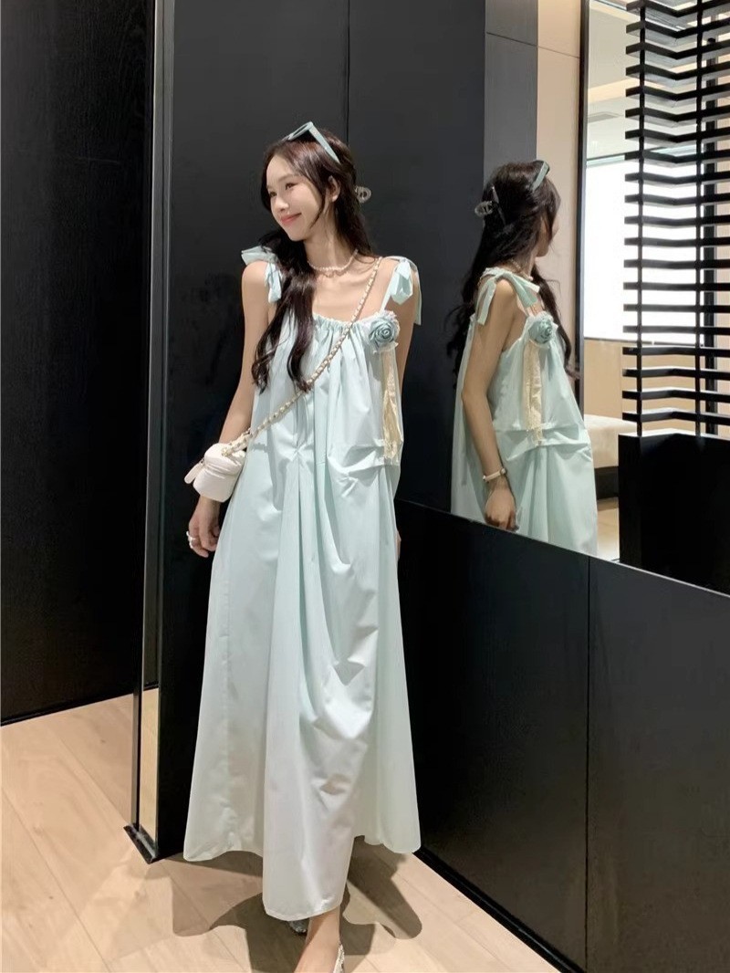 French Style Sweet and Gentle Style Sling dress Women's Summer Slimming Elegant High-end Seaside Vacation Long Dress Super Fairy