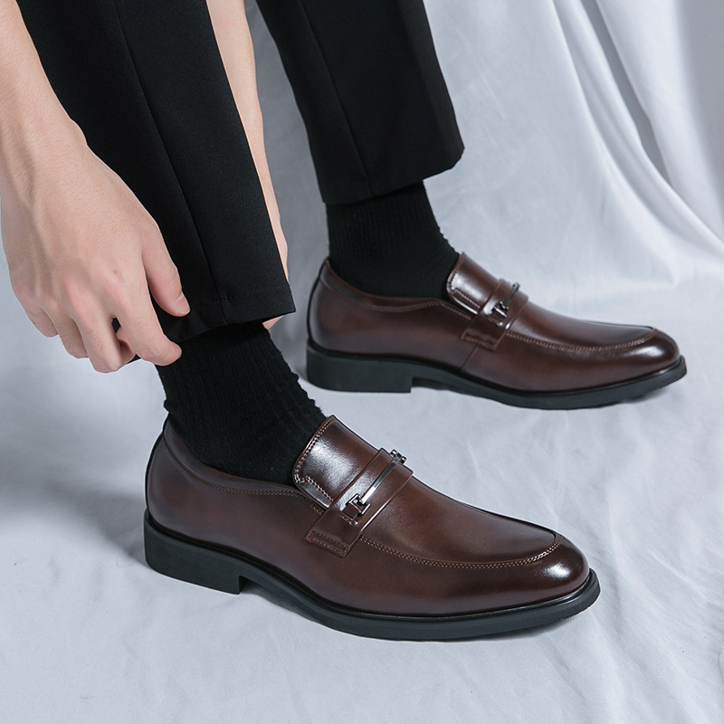 Spring AliExpress New Pointed Toe Leather Shoes Cross-border plus size Business Dress Casual Shoes Simple Retro Men's Shoes