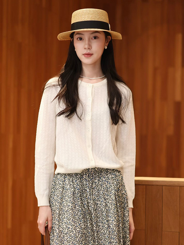 26 New Spring and Summer Styles of Round-Neck Silk Soft Knit Cardigans with a Gentle and Lazy Style for Women