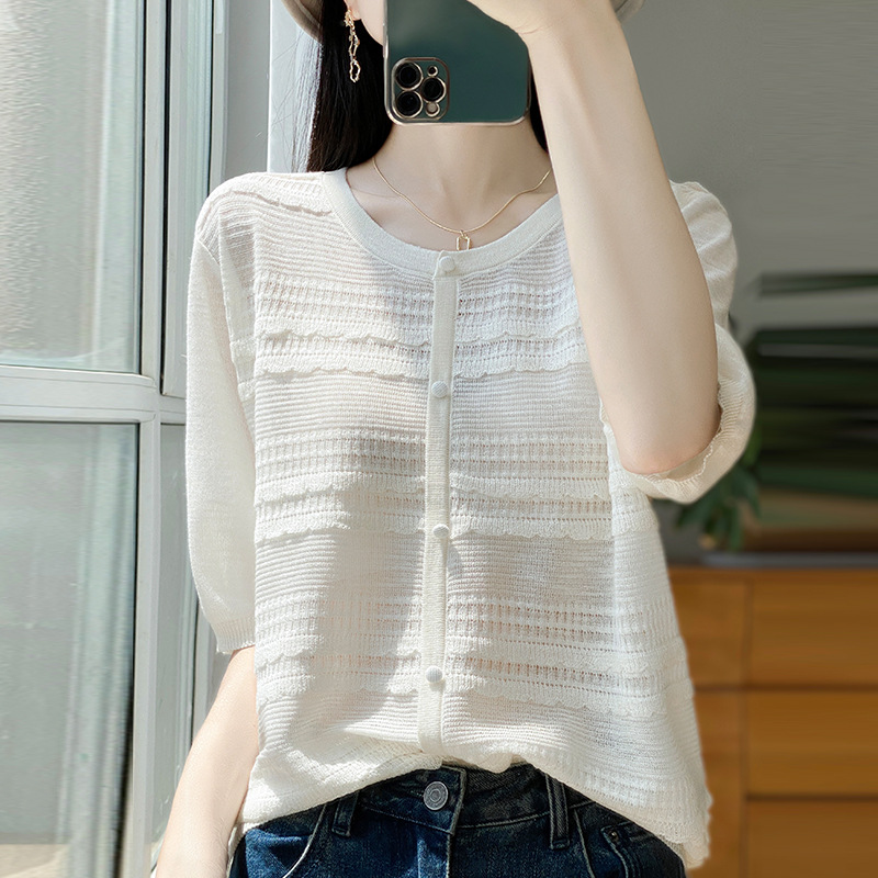 2025 New Pure Color Short-Sleeved Ice Silk T-Shirt Slimming Look Top Women's Niche Summer Fashionable Loose Shirt