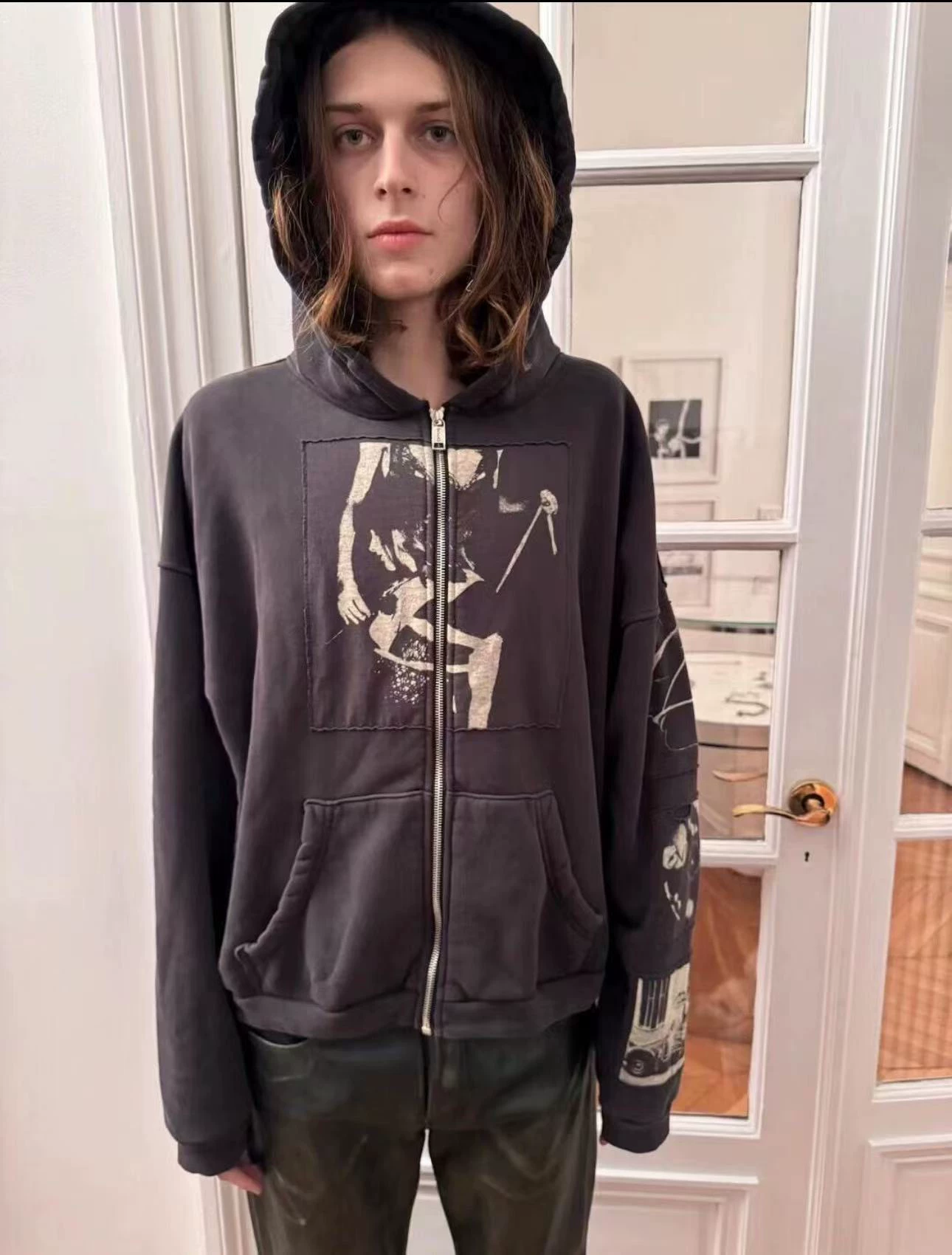 Erd24Fw Melancholic Rich Second-Generation Style Dark Suffocating Binding Print Zipper Distressed Washed Fleece Patch Sweatshirt Foto QC de TAOBAO na Qualit.ly