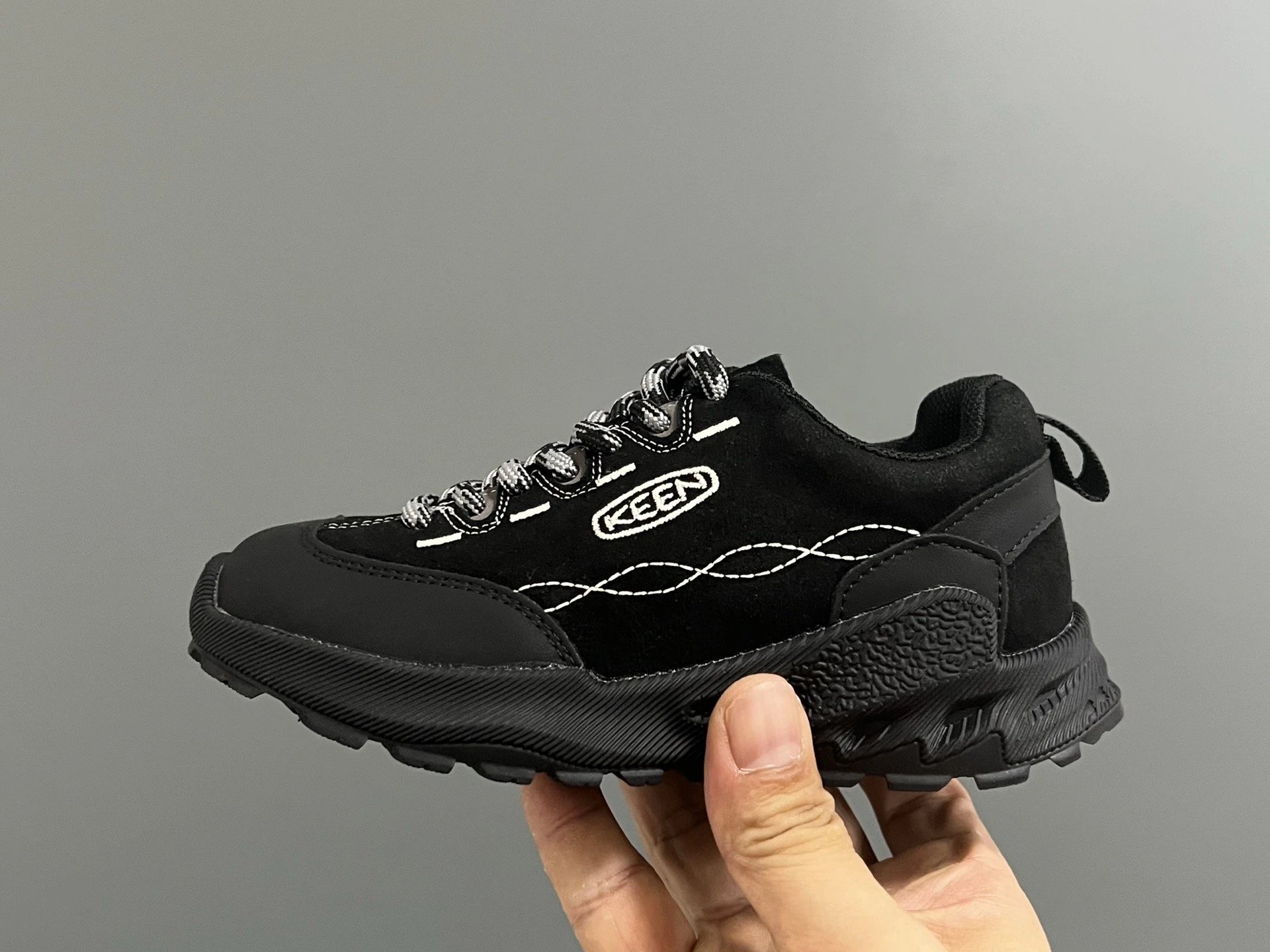 Spot specials [spot real shot] [children's shoes seven days no reason] Cohen KEEN joint children's outdoor sports shoes autumn new children's sports shoes fashion trend boys non-slip casual shoes girls hiking hiking shoes tide