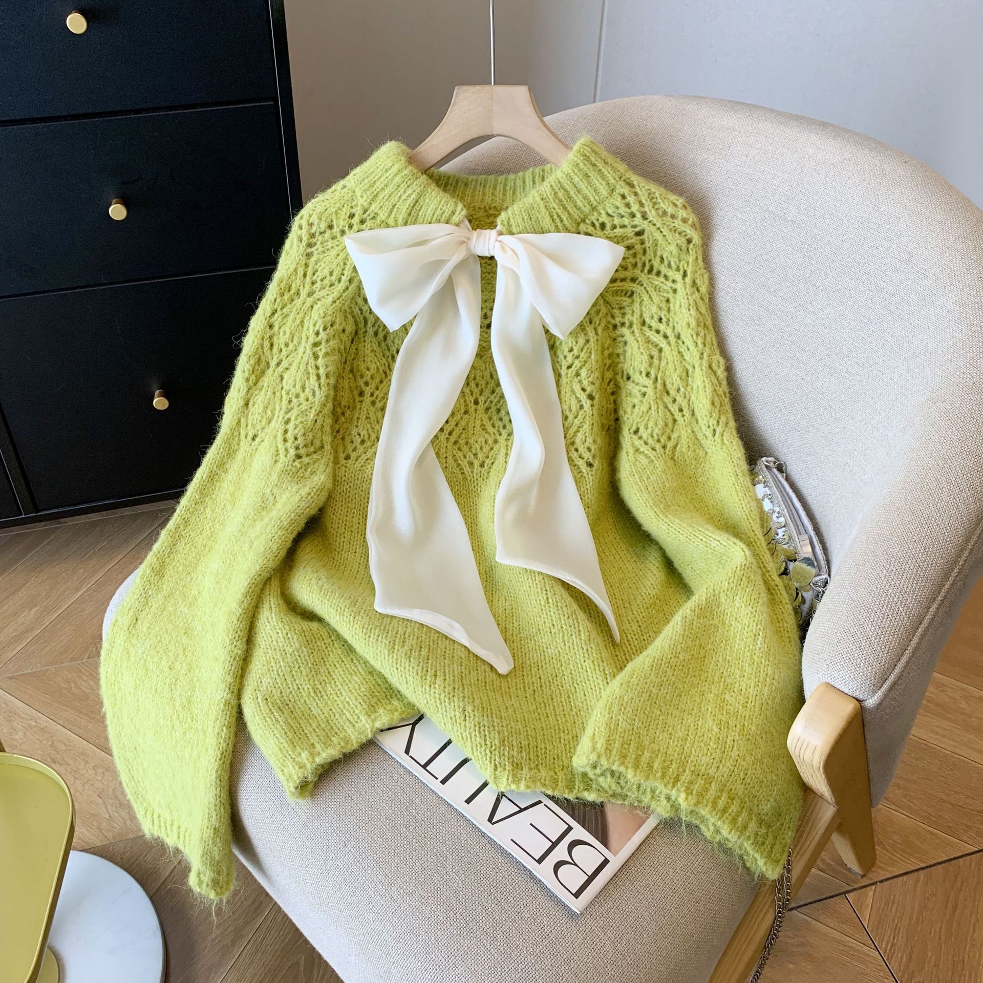 French Lace-Up Bow Long-Sleeved Knitwear Women's 2024 Unique Front and Back Sweater Soft Waxy Mohair Top
