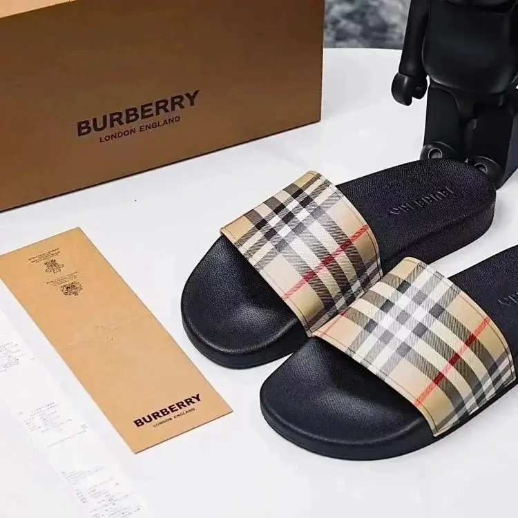 Burberry Vintage 男女格子拖鞋