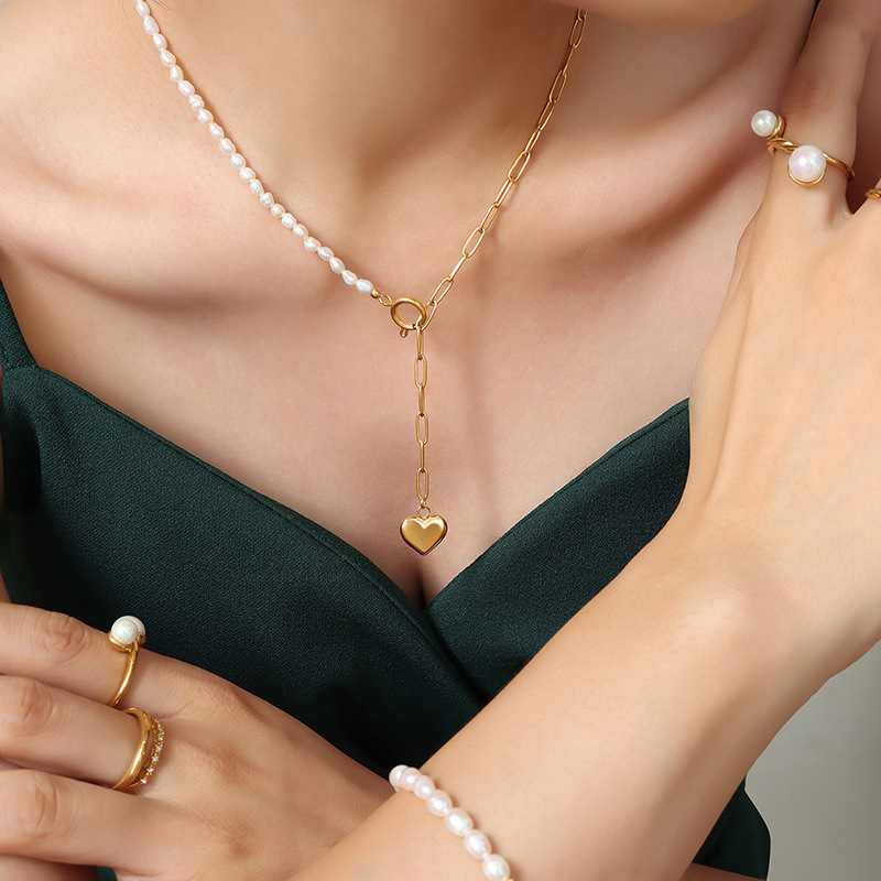 Niche heart fresh water pearl neck chain splicing chain design commuter simple clavicle chain titanium steel 18k gold P1220