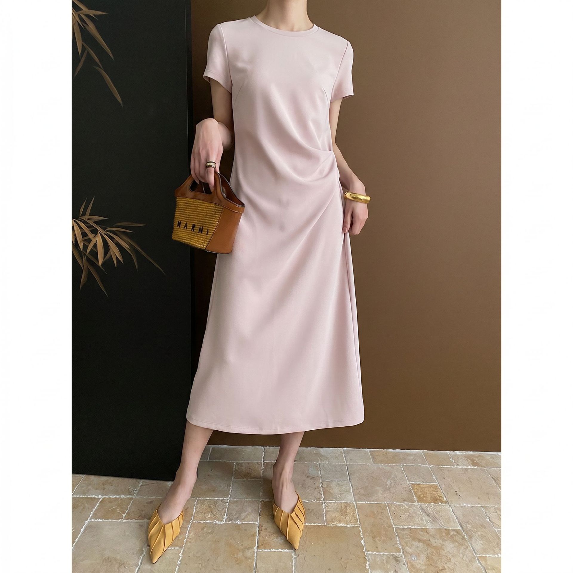 Summer New Modal New Chinese Style Simple Dress for Women with Twist Pleats, Three-Dimensional Waist-Cinching, Round Neck, Comfortable Long Dress