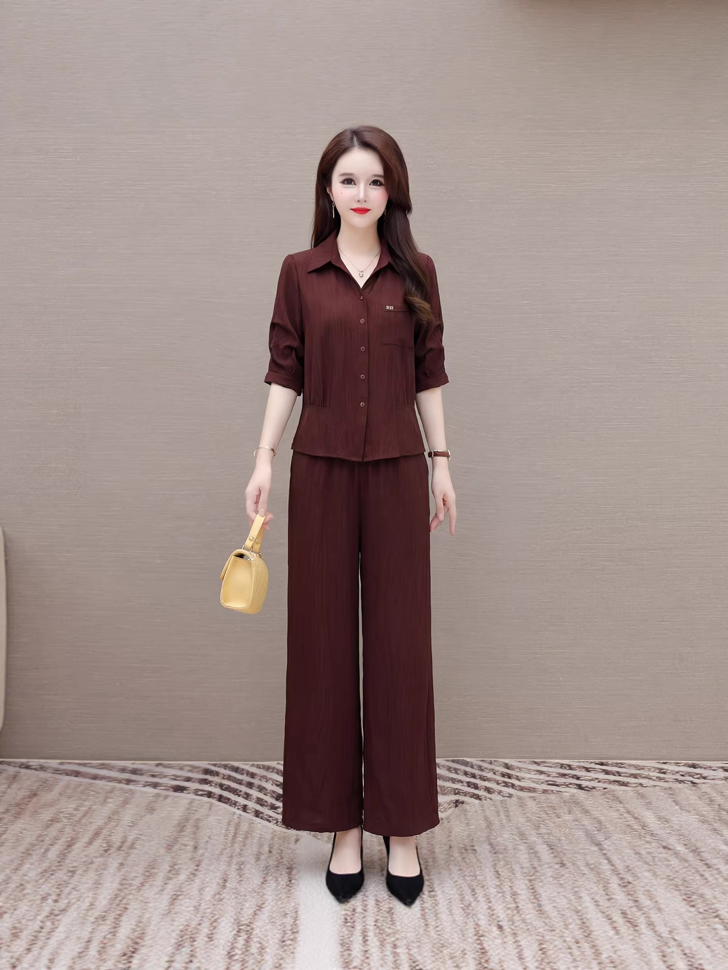 Fashionable and Stylish Women's Suit, 2026 Summer New Korean Version, Slim Fit, Elegant, Work-Ready, Mature Style, Casual Two-Piece Set