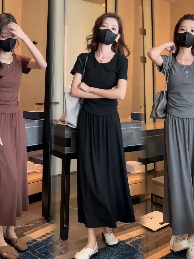 Trendy Designer Short-Sleeve T-Shirt for Women, Summer Slim-Fit Top and Long Skirt Two-Piece Set