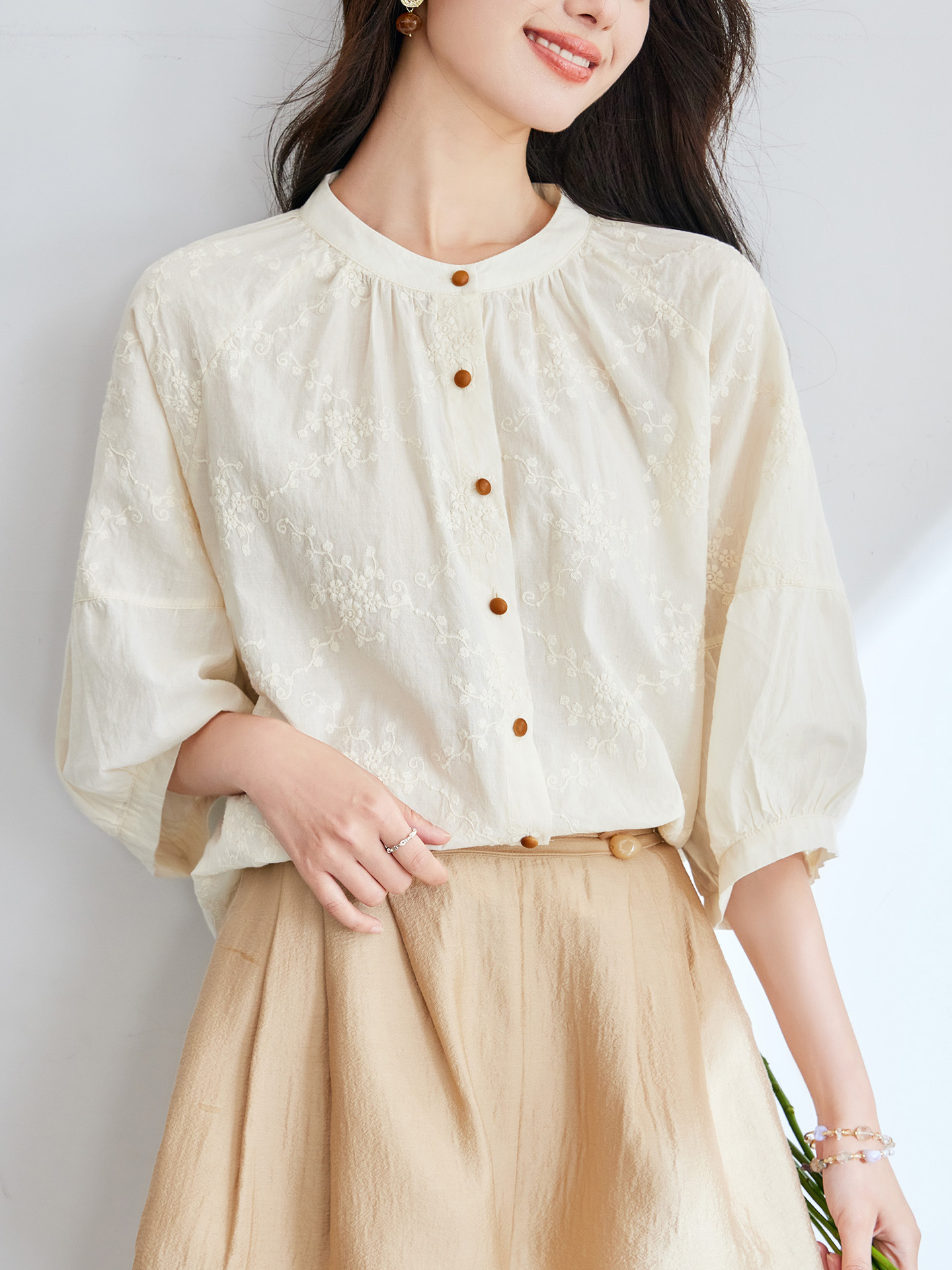 Cotton Cocoon Fresh Retro Embroidered Shirt for Women, Spring/Summer 2026 New Design, Niche French-Style Chic Top