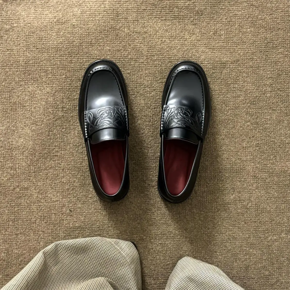 Northern Frontier Wolf Trend Loafers for Men and Women, Vampire Slip-On Embossed Leather Shoes, Casual Commuter British Style Retro