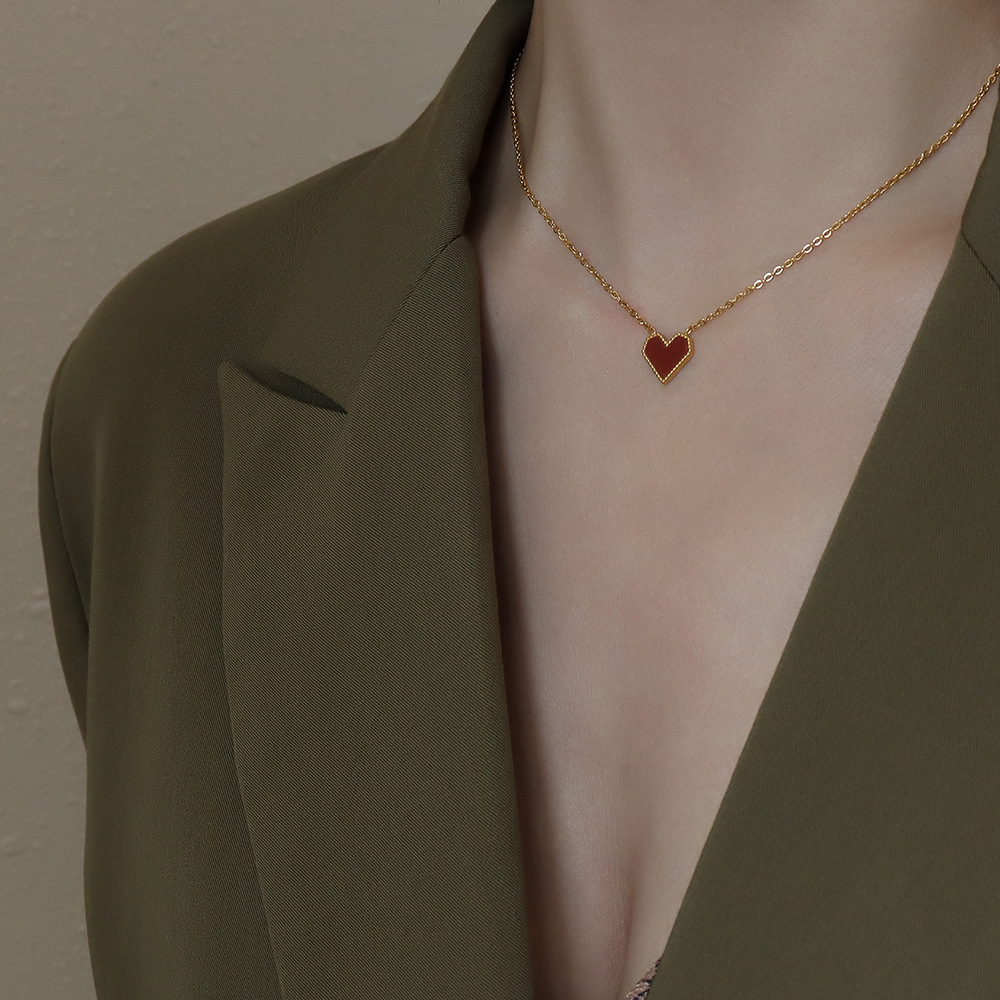Gold-Plated Titanium Steel Clavicle Necklace with Red Heart Design, High-End Women's Necklace That Does Not Fade, Titanium Steel Necklace for Women That Does Not Fade