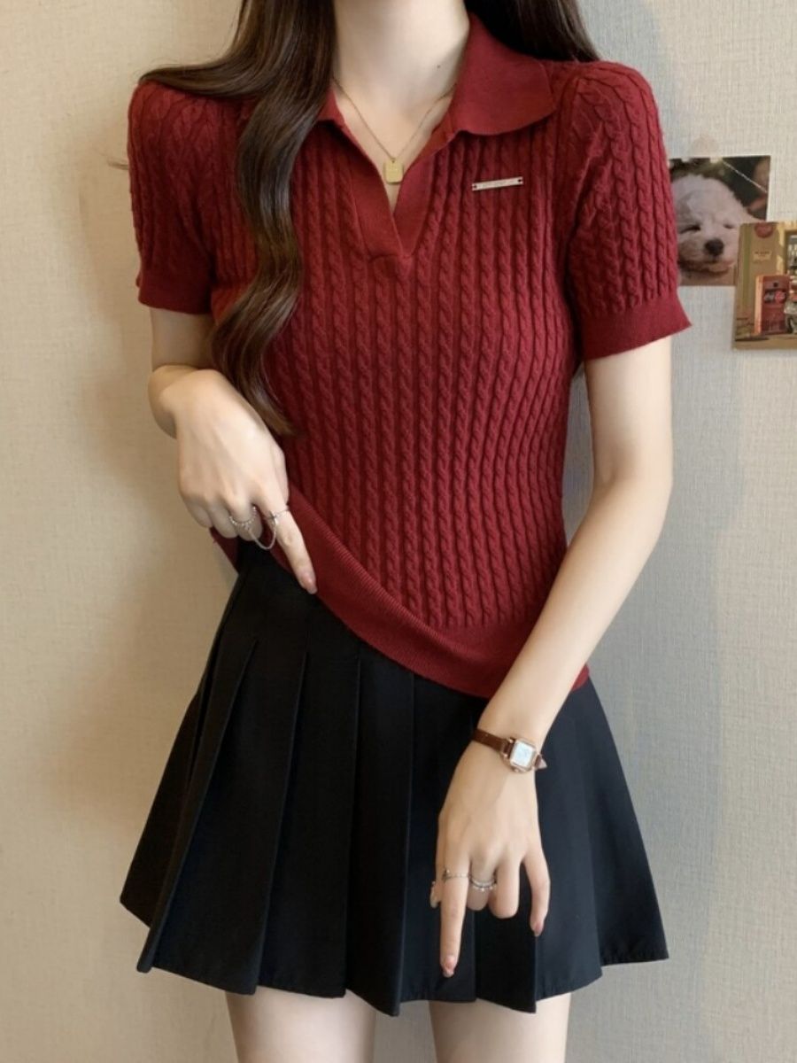 Short-Sleeved V-Neck Solid Color T-Shirt for Women, Summer Slimming and Age-Reducing Red Regular Shoulder Polo Collar Cable Knit Top for Women
