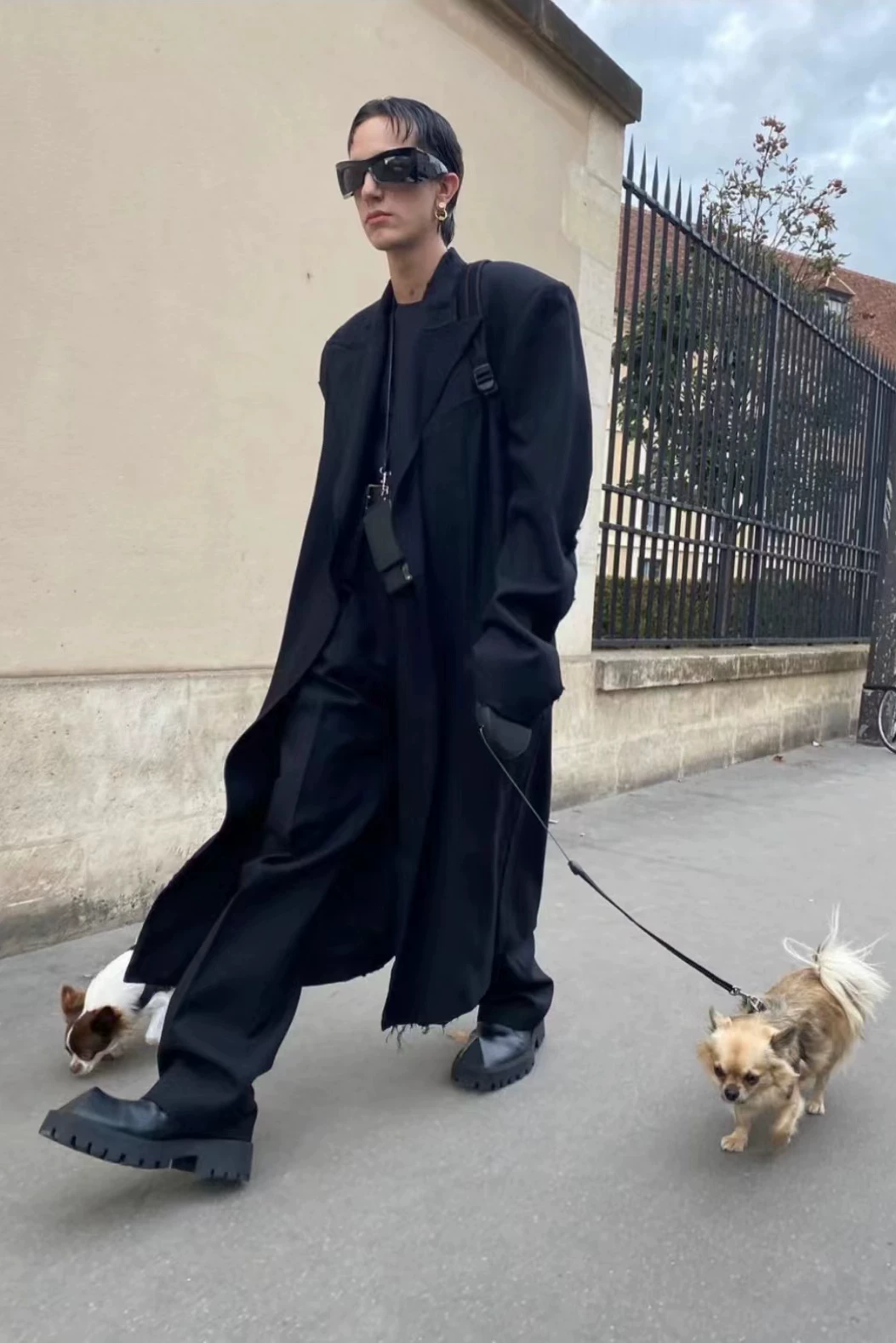 MRLEE independent style limited edition shoulder pads for friends and family, big damage done old wool large silhouette cut coat