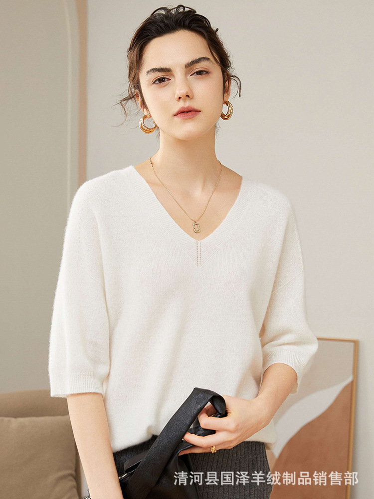 Spring and summer light luxury pure cashmere knitted bottoming shirt seamless simple loose V-neck half sleeve women's top wholesale