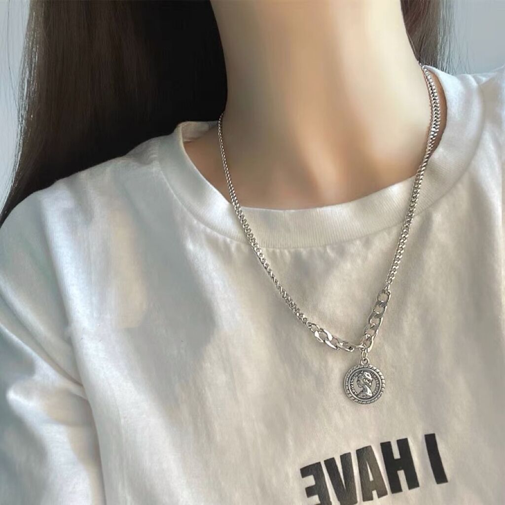 Sweater Necklace Women's ins Light Luxury Niche Trendy Cool Spice Girl Figure Coin Pendant Simple All-match Japanese and Korean Sweater Chain