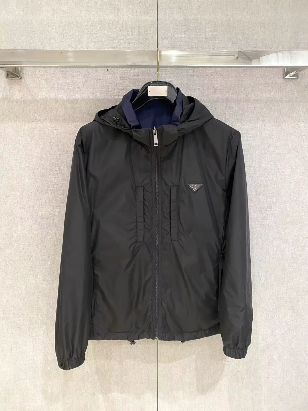 High-Quality In-Stock Version of the Designer Brand 2025 New Reversible Jacket, Loose Fit, Unisex