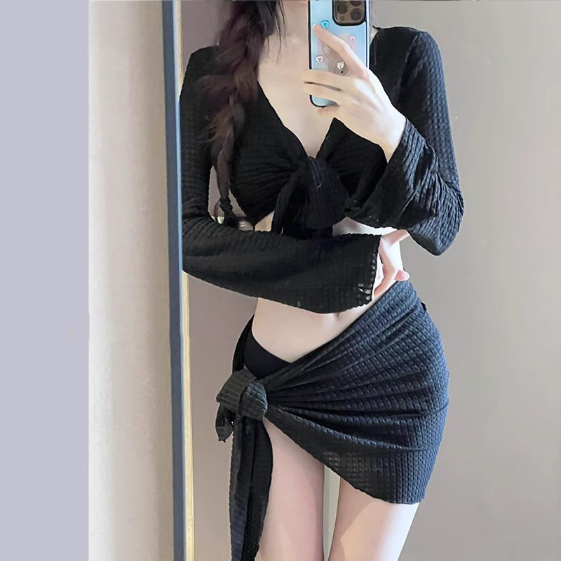 Two-Piece Bikini Swimsuit for Women, Pure and Alluring Style, Suitable for Hot Springs, High-End Feel, Enhances Figure, Push-Up Beach Swimsuit Wholesale