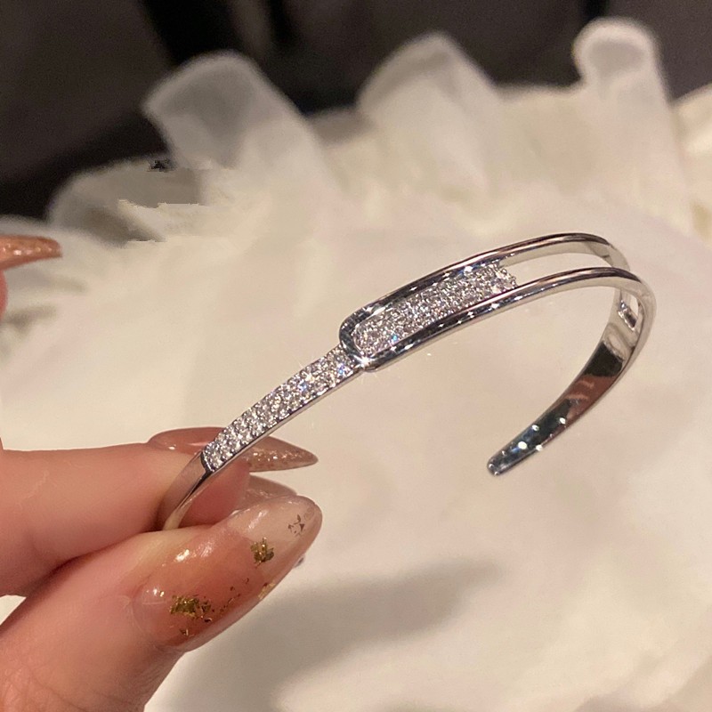 Xiaohongshu Open Gypsophila Zircon Bracelet Women's Silver Big Brand Flash Diamond High-Quality Texture Casual New Trendy