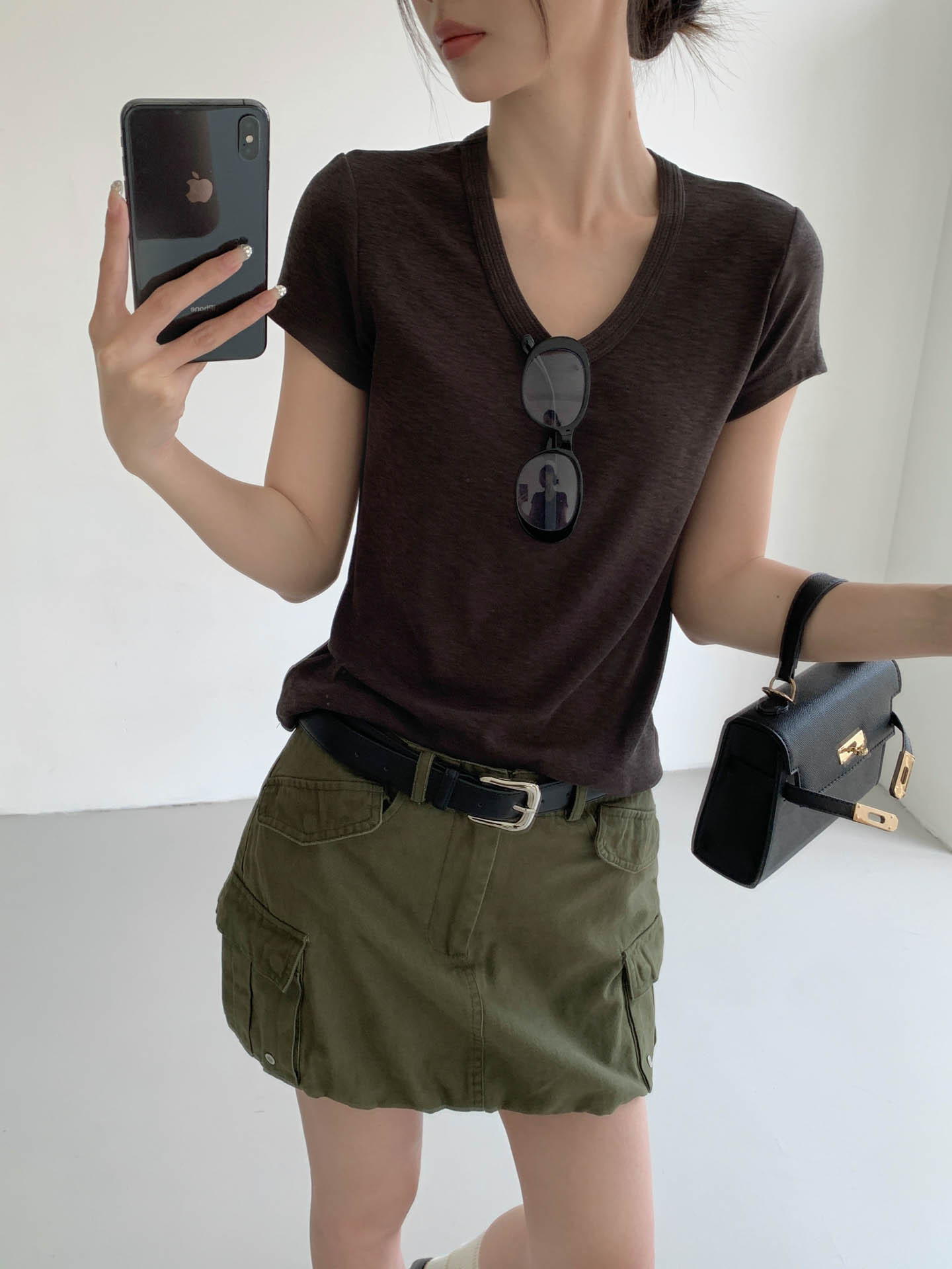 Gagd Large U-Neck Tencel Short-Sleeve T-Shirt for Women, Spring/Summer 2026 Sweet and Spicy Style, Slimming, Simple, Regular Shoulder, Fitted Short-Sleeve Top
