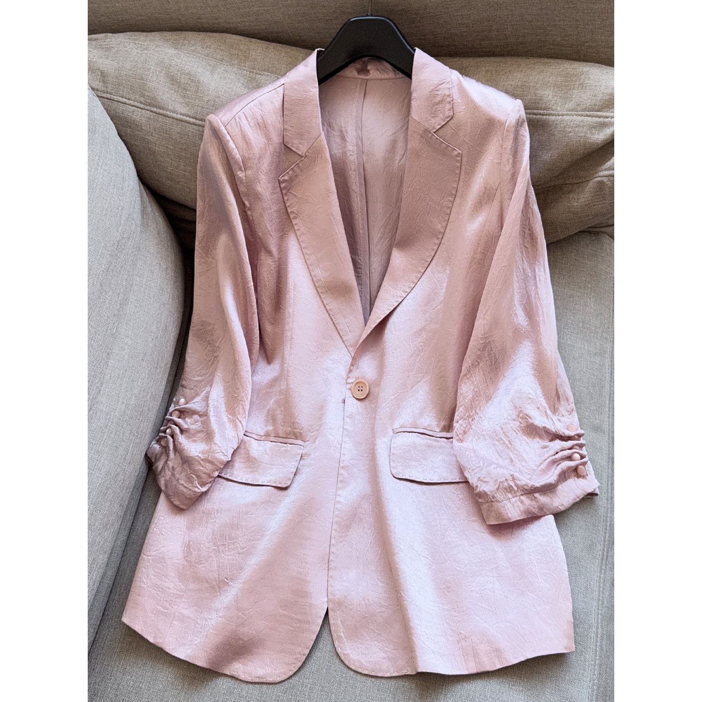 2026 Spring New Acetate Wrinkled Texture Slimming Pleated Sleeve Thin Blazer Wholesale N5Cw25065