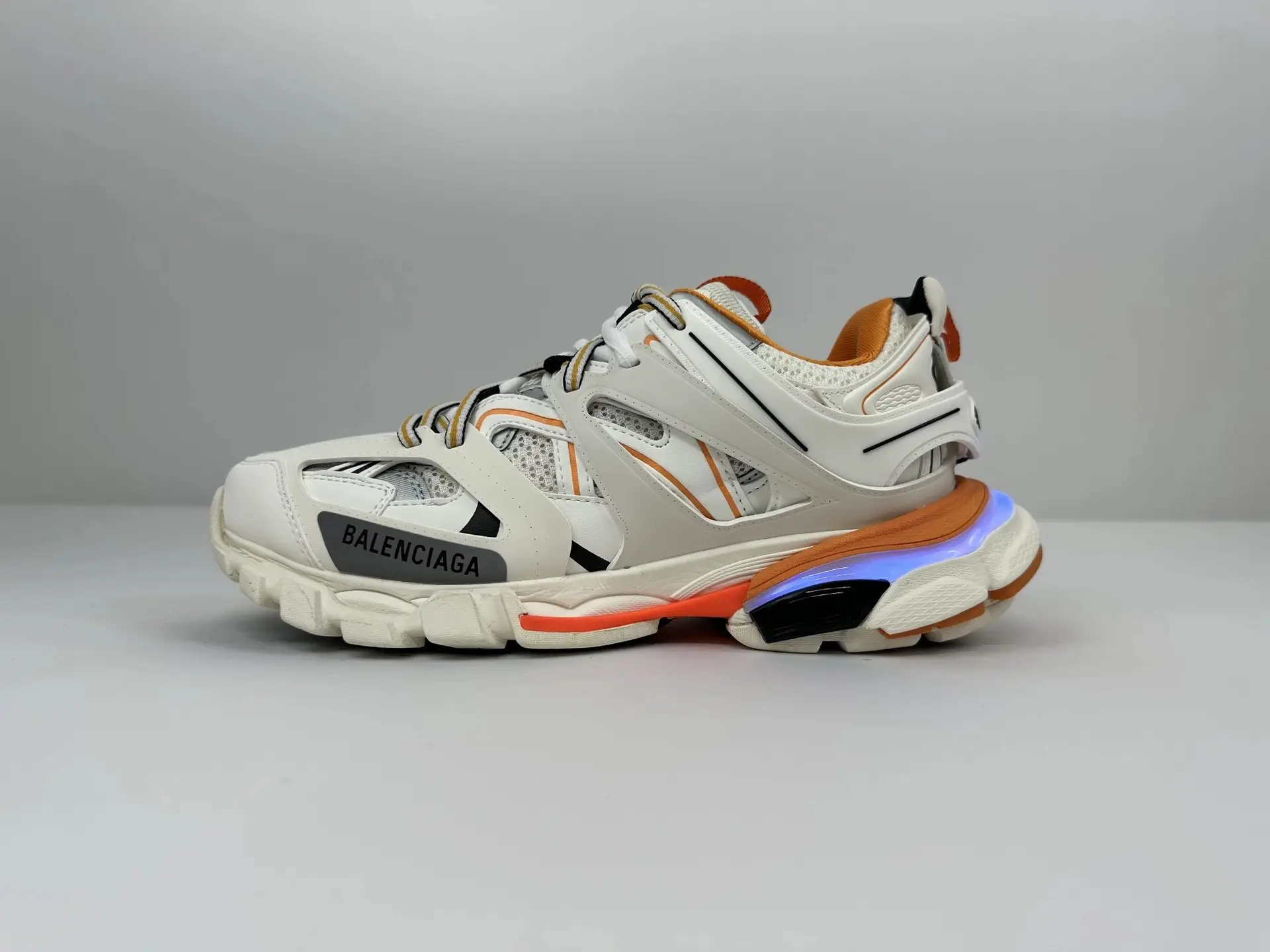 TRACK LED灯鞋系列