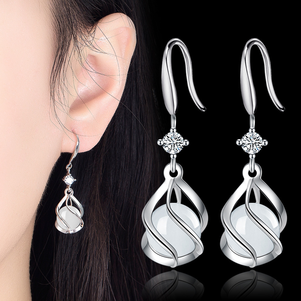 TikTok Quick Hand Cross-border Retro Cat's Eye Stone Earrings Girls Mid-length Earrings Personalized Gift Creative Earrings Ear Hook