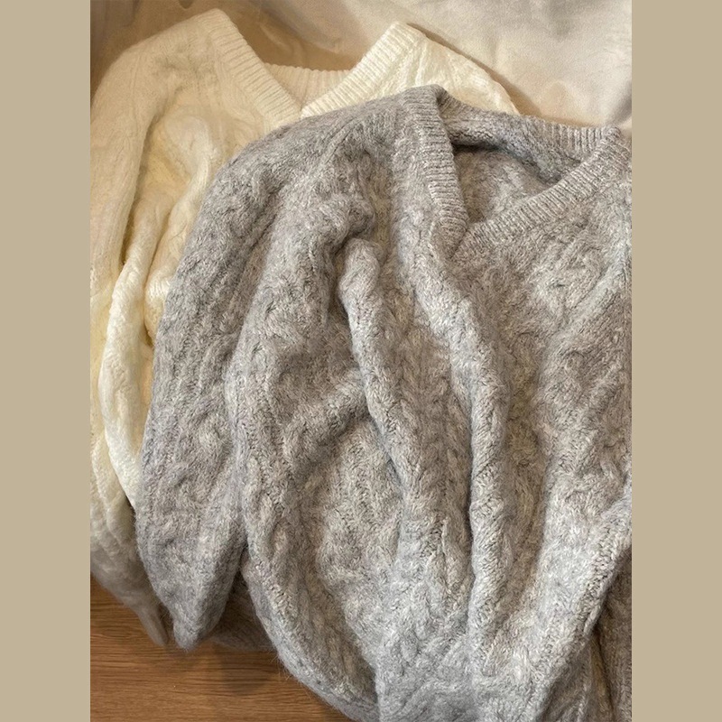 Kaning Japanese-Style Lazy Style V-Neck Cable Knit Sweater for Women 2026 Autumn and Winter New Soft and Loose Knit Top