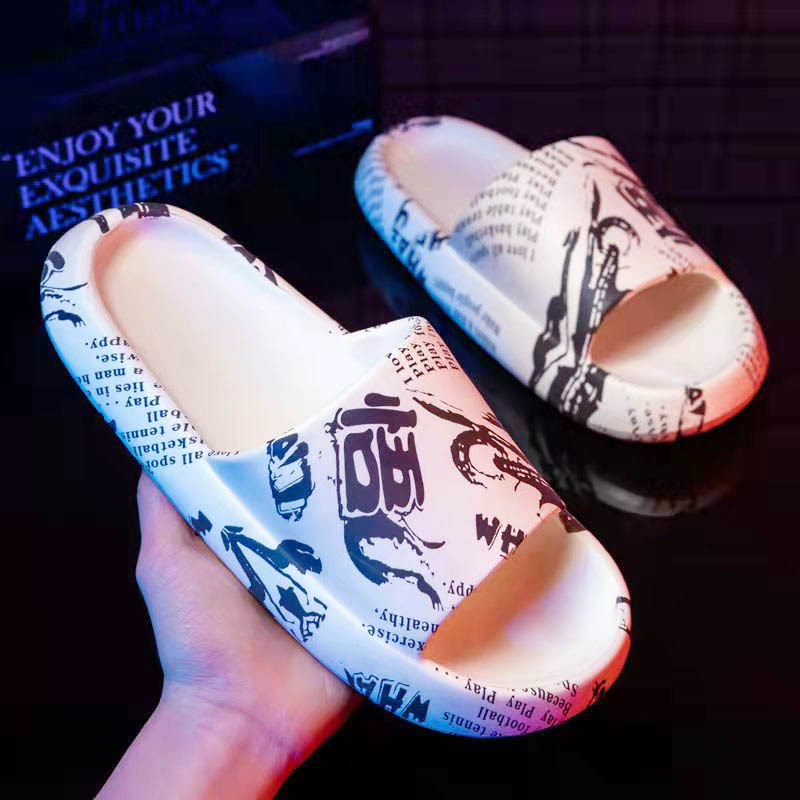 Slippers Men's Trendy Shit Feeling Indoor Bathing Deodorant Thick Bottom Non-slip Four Seasons Outer Wear Beach Fashion Men's Slippers
