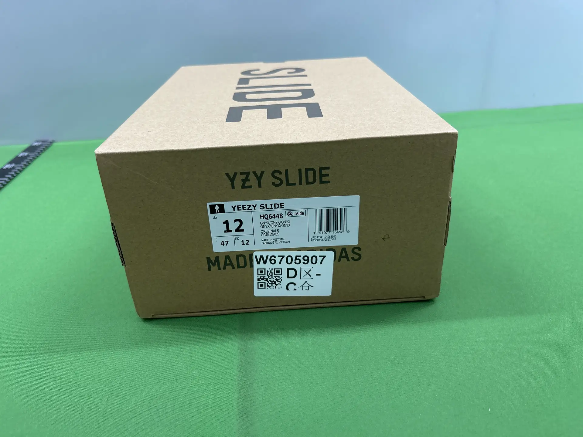 Adidas Yeezy Slide HQ6448 Onyx