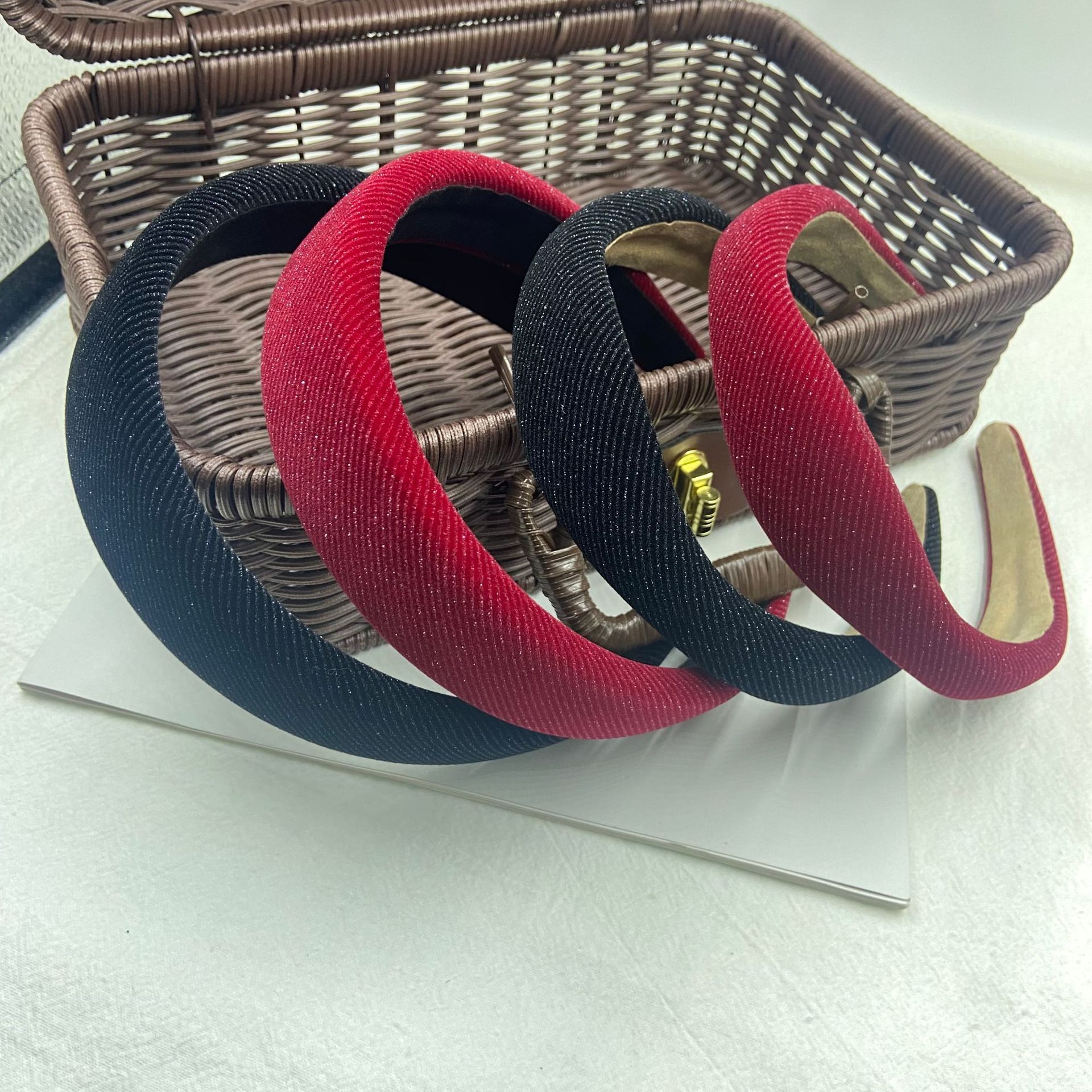 Autumn and Winter Retro fine flash velvet twill headband high Skull top pressure hair irregular design wave headband female hair accessories