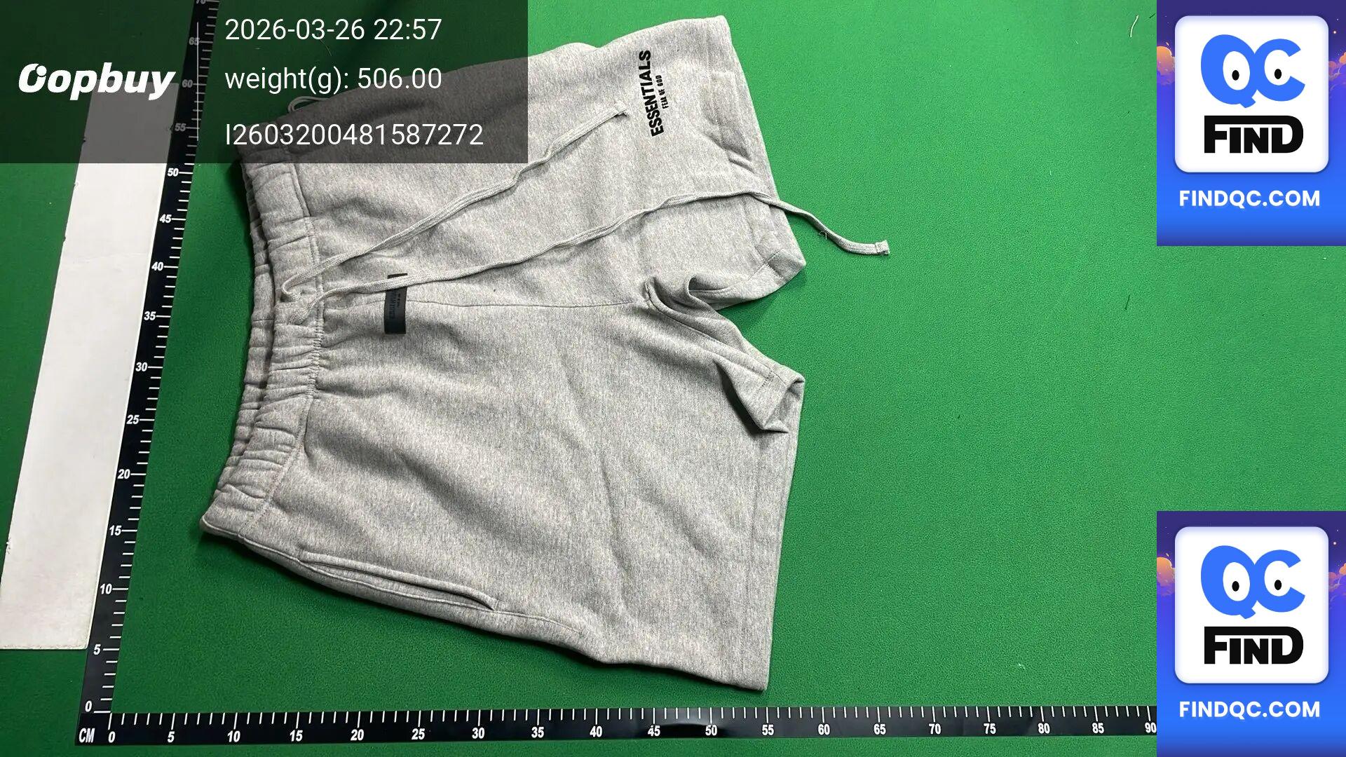 Fear of God Essentials Sweatshorts QC