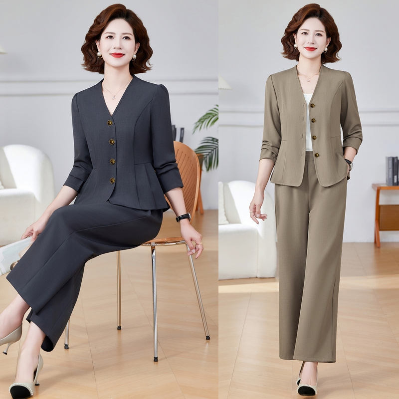 Mom's Spring and Autumn Suit Set 2025 New Style High-End Elegant Middle-Aged Women's Fashion Stylish Two-Piece Set