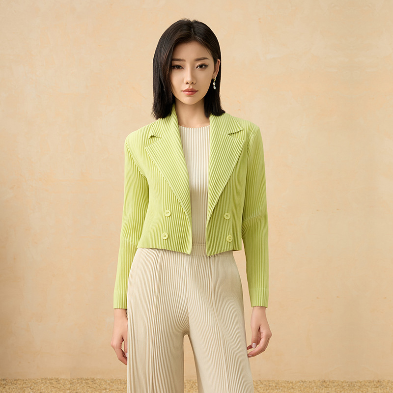 Fashionable Lapel Pleated 2025 Autumn High-End Solid Color Blazer Slimming Lapel Long Sleeve Short Jacket