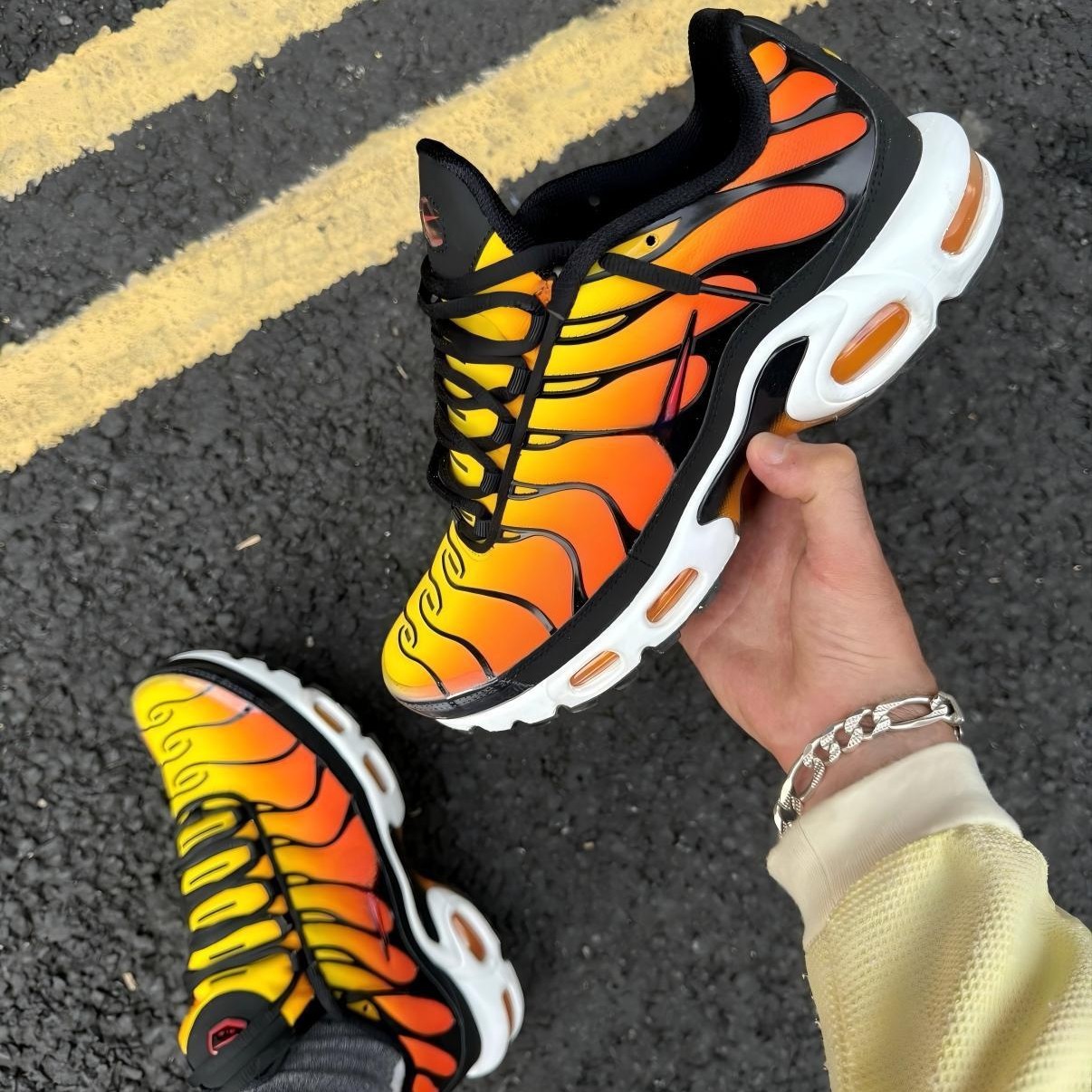Cross-Border Exclusive Supply of Airmaxplustn Full-Length Air-Cushioned Shock-Absorbing Large-Size Breathable Running Sports Shoes for Men and Women, Popular among Couples Foto QC de 1688 na Qualit.ly
