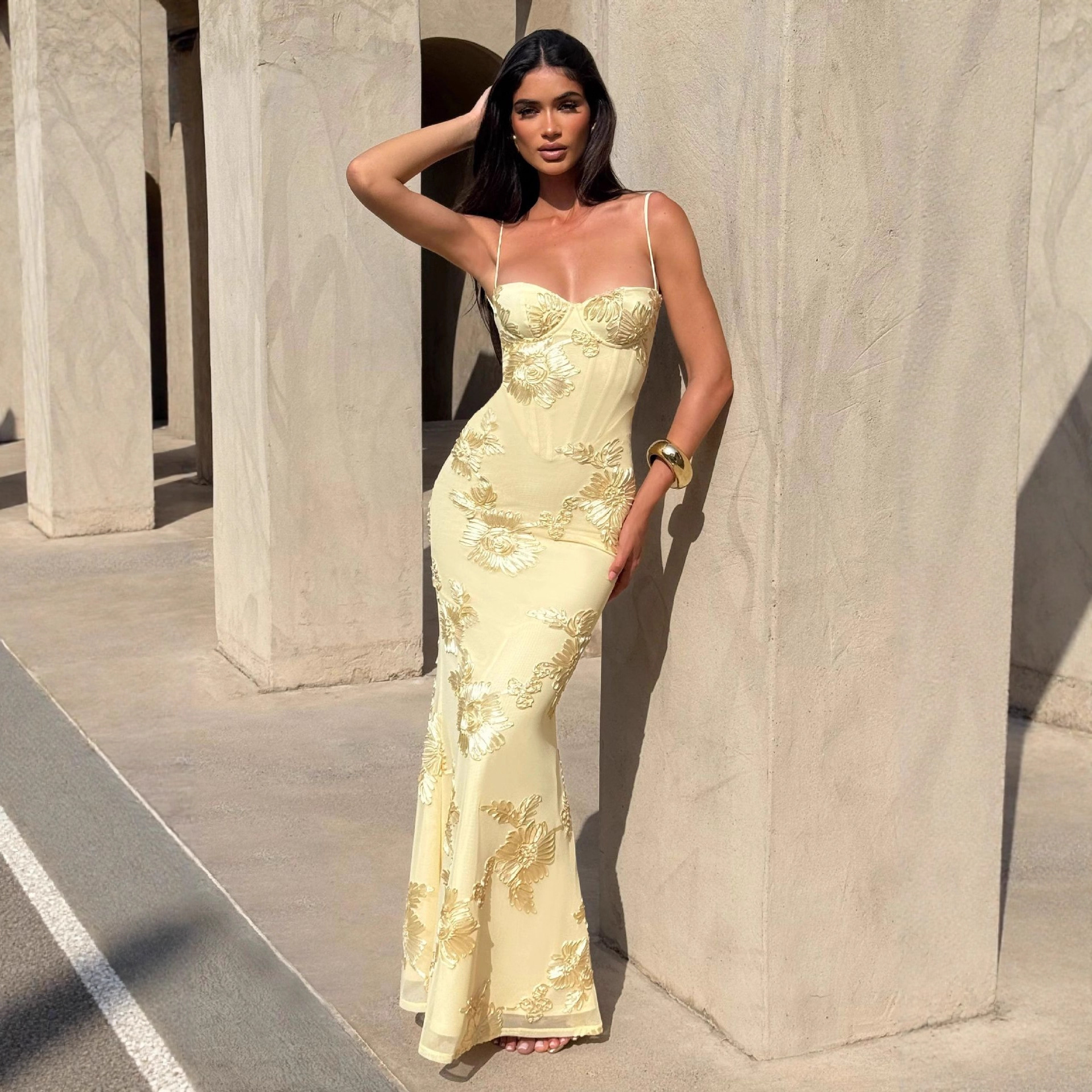 In-Stock Floral Evening Dress with Elegant Straps, Slim Fit, Sleeveless, Strapless, French-Style, Backless, Solid Color Long Dress for Women