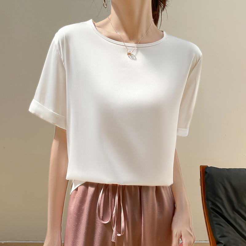 Silk Satin Short-Sleeved T-Shirt for Women, Round Neck, Simple Summer Pullover Bottoming Shirt, Large Size, Loose New Style Top for Outer Wear