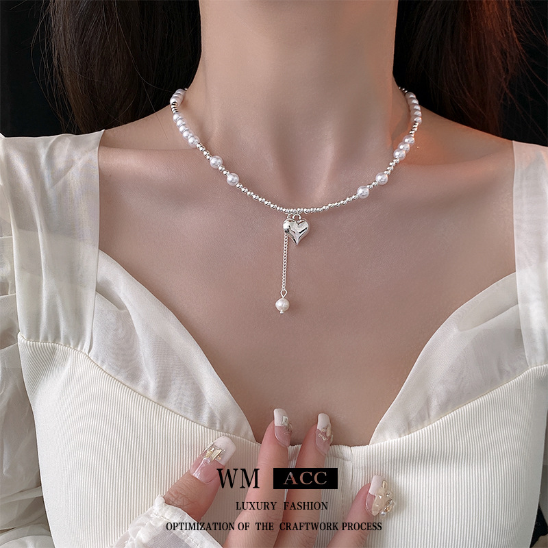 Casual Silver Heart Pearl Necklace, Niche Accessible Luxury High-End Clavicle Chain, Fashionable and Versatile Necklace for Women Wholesale