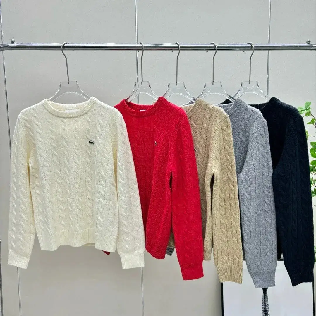 E ah y sweater