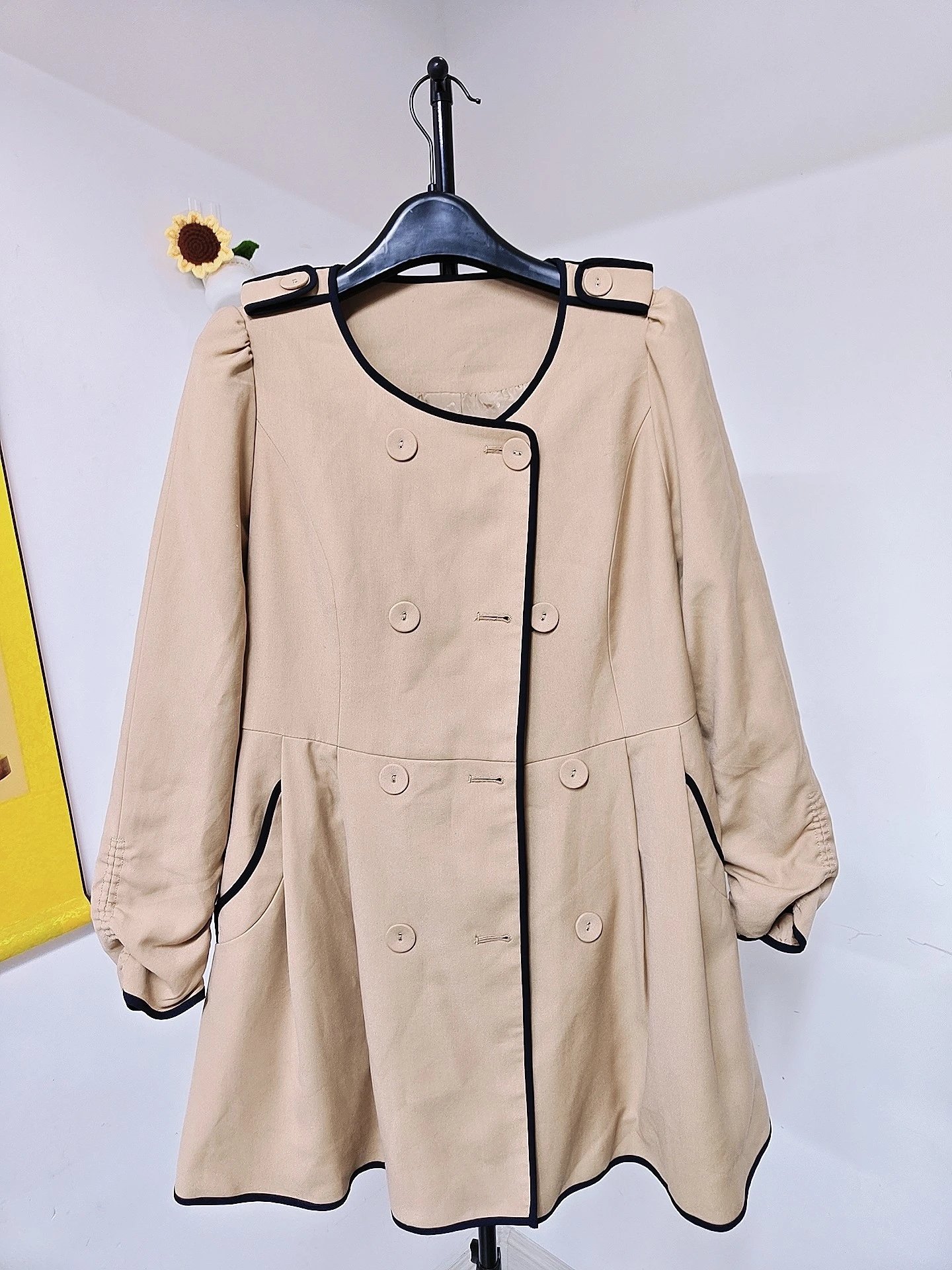 柜价799正品la gogo浅驼色风衣!80-118斤肯定可以!正品正品正品!质量巨好!清货了
