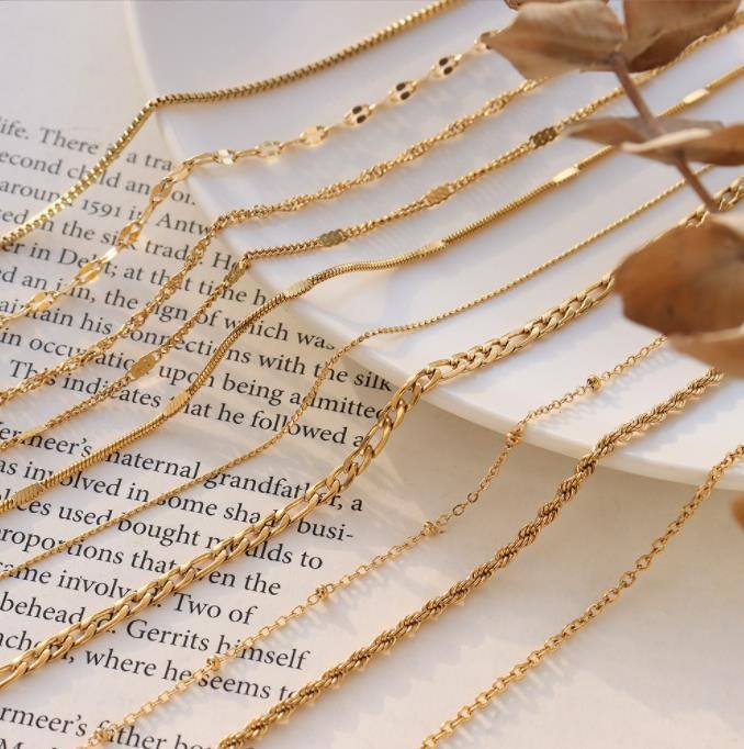 Cross chain snake bone chain twist chain box chain square chain titanium steel plated 18K gold multi-size necklace niche clavicle chain
