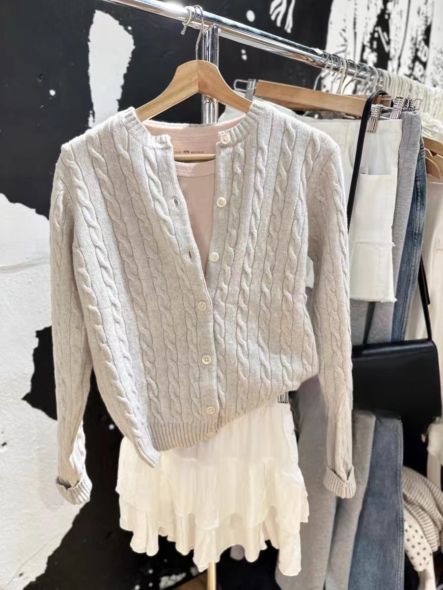 BM style Autumn New Ouyang Nana same single-breasted knitted cardigan bm twist sweater coat coat for women