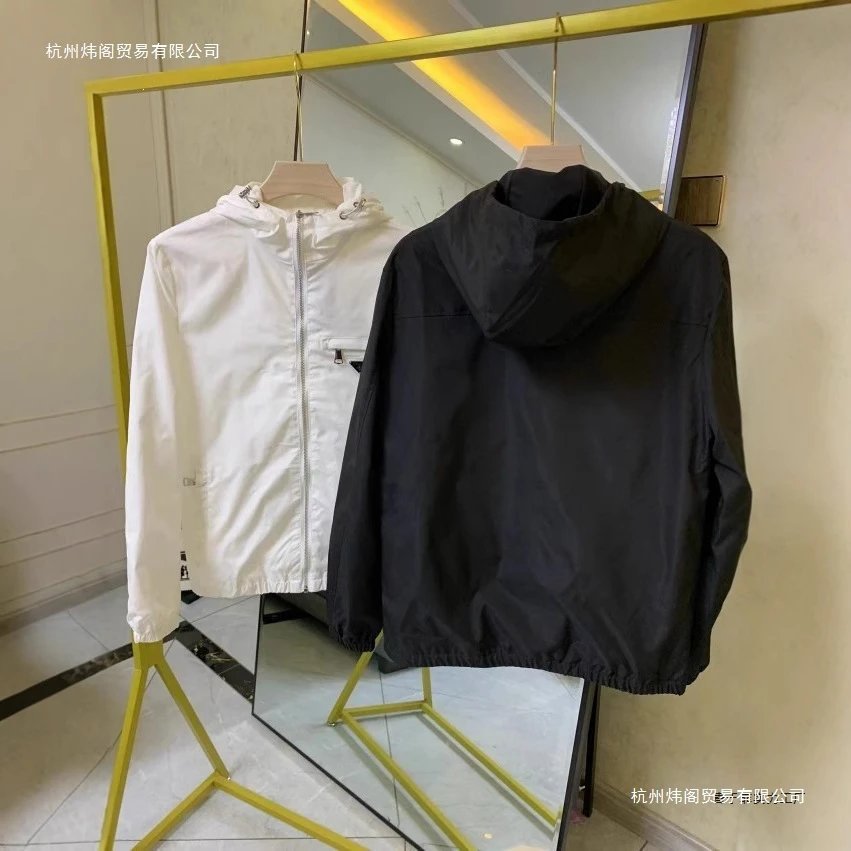 P*新款金属标休闲外套高品质